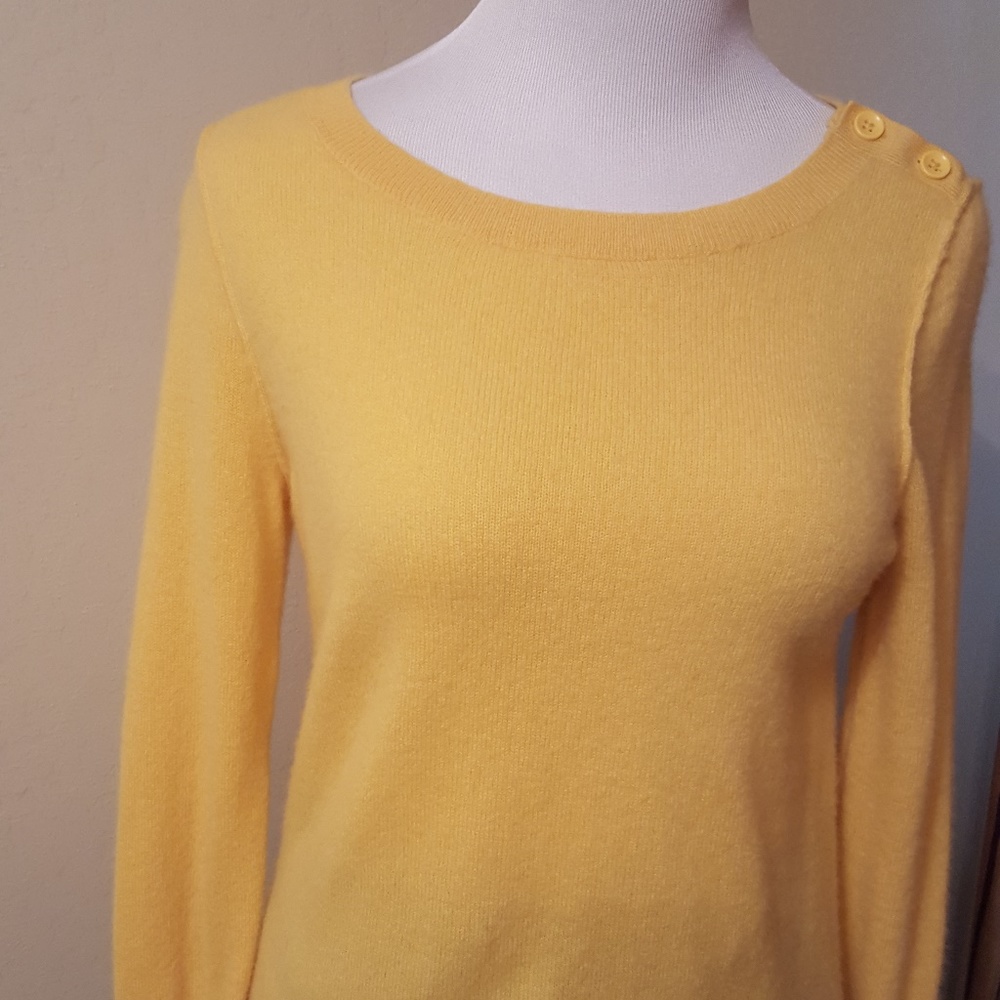 Women cashmere sweater